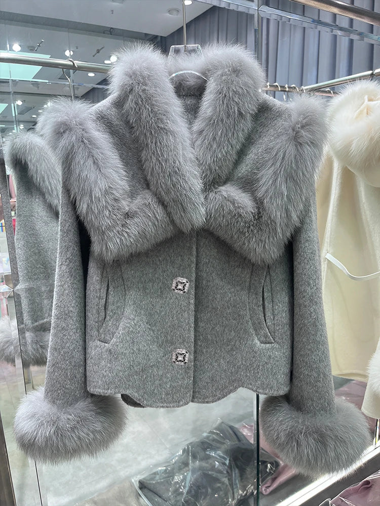 Casaco Feminino Curto de Lã com Gola Confortável – (Promoção de Inverno 2026)