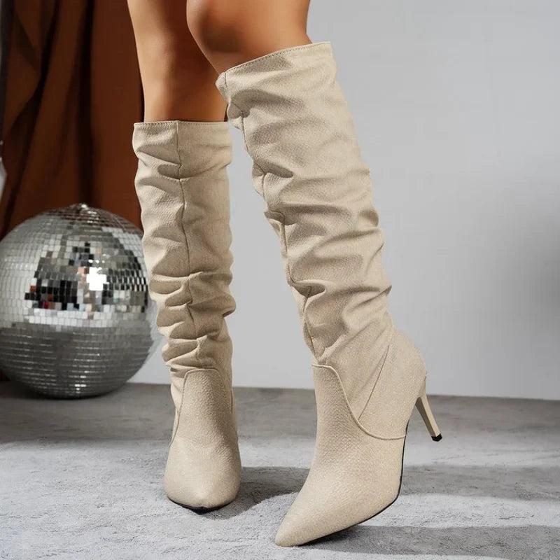 Bota Jeans Feminina Plissada Salto Fino Cano Longo
