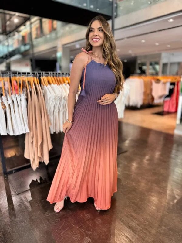 Vestido Aurora Degradê – Leveza, Cores e Charme em Cada Passo FEMININO - ROUPAS - VESTIDO DEGRADÊ Dm Stores Azul + Rosa Degradê PP (32 a 34)