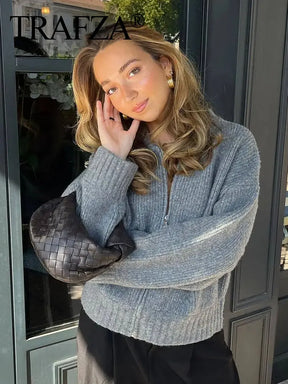 Casaco Feminino Vintage de Malha com Zíper e Gola Redonda - (Promoção de Inverno 2026)
