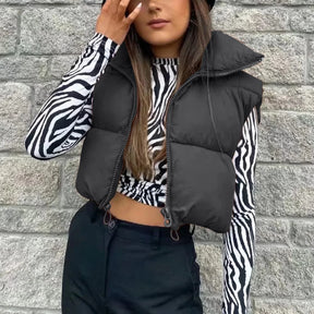 Colete Feminino Acolchoado sem Mangas Gola Alta em Algodão