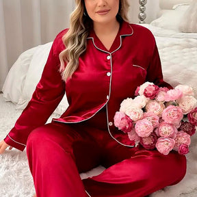 Conjunto de Pijama Cetim +BRINDE: 1 Par de Meias Peluciadas [Compre 1 Leve 2] FEMININO - ROUPAS - PIJAMA 1 Dm Stores 