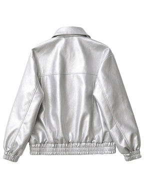 Casaco Feminino Curto em Faux Leather com Toque Vintage