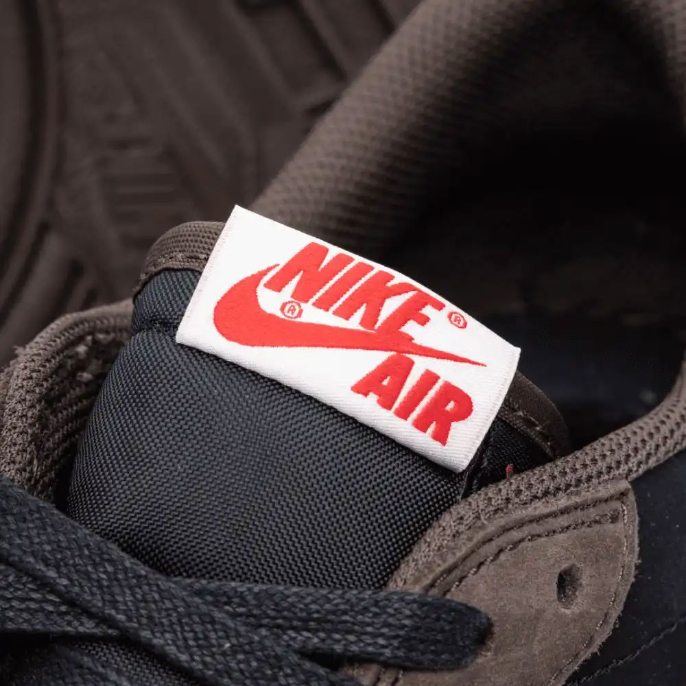 Travis Scott x Air Jordan 1 Low Retro SP Dark Mocha Tênis Nike Jordan 1 Low Archaeo Brown Dm Stores 